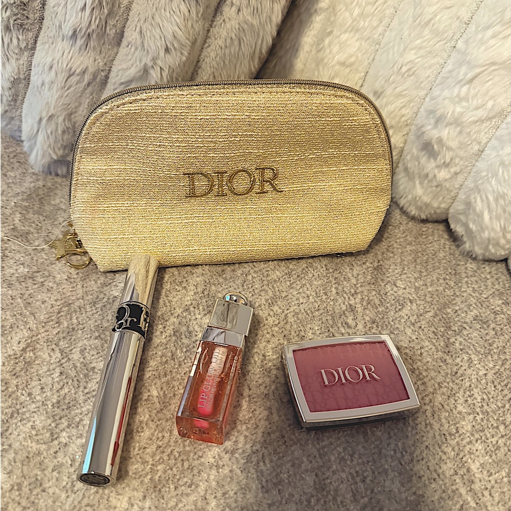 NWOT Dior makeup bag + set